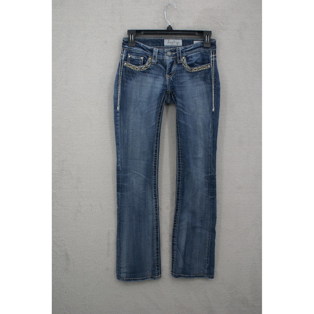 Daytrip Leo Bootcut Jeans Womens 27 Blue Medium Wash Embroidered Studded DBK3003